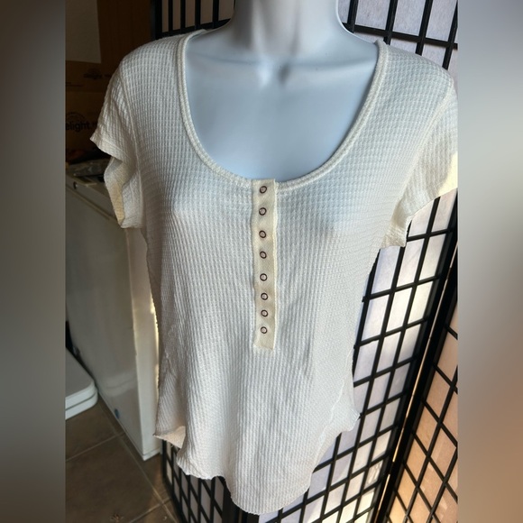 Free People intimately, white waffle button Cream and White Shirt size large - Picture 4 of 8